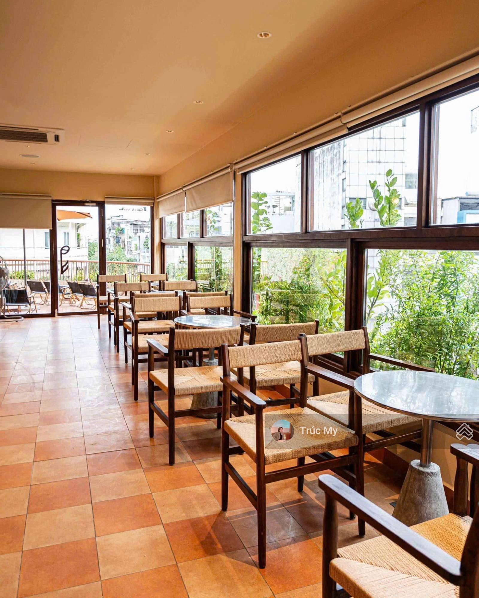 Cho thuê Biệt Thự Góc 3 Mặt Tiền Nguyễn Văn Trỗi Phú Nhuận Khu Ngân hàng sầm uất Cho thuê Biệt Thự Góc 3 Mặt Tiền Nguyễn Văn Trỗi Phú Nhuận Khu Ngân hàng sầm uất