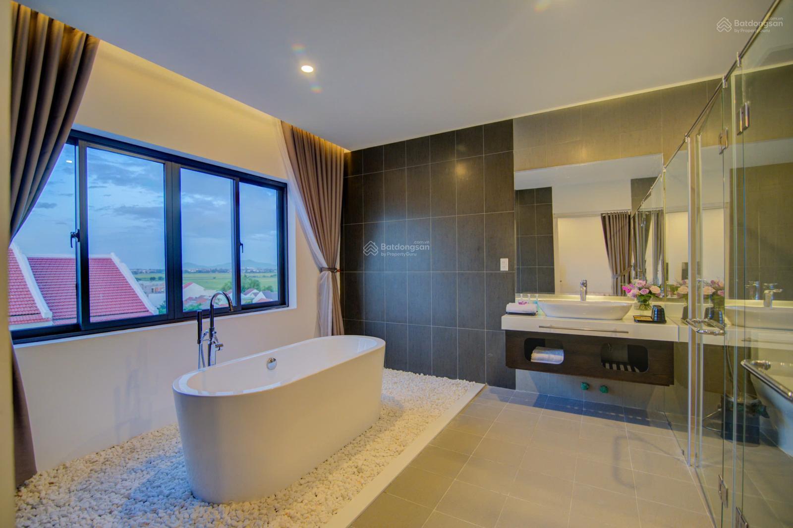 Bán biệt thự Hà Đô - Quận 10 - 5.5x16m - nhà 4 tầng - HĐT: 68tr/tháng - giá 45 tỷ