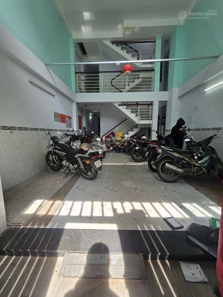 Gấp! Chỉ 11 tỷ sở hữu ngay căn hộ dòng tiền DT: 82.7m2 - ngang 5m - hẻm xe hơi 8m ngay Quang Trung