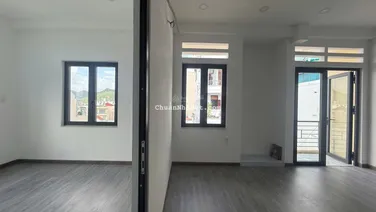 Bán căn hộ chung cư chợ Đầm - TTTP 2 phòng ngủ gần biển, chợ, trường học