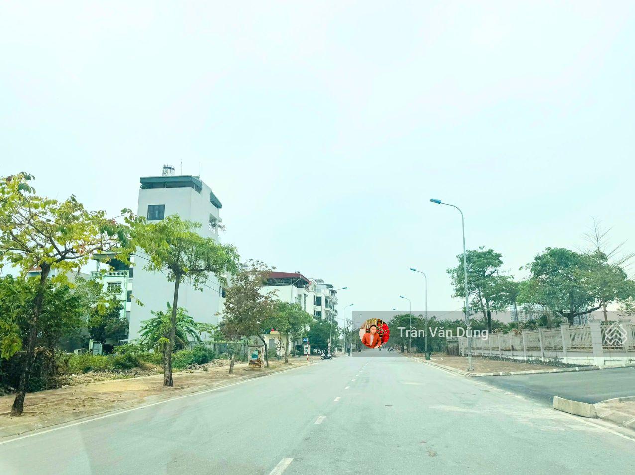 CC cần tiền bán gấp: 121m2 mặt tiền 6,42m trục chính đường 15m TĐC Trâu Quỳ Gia Lâm! Giá cực tốt