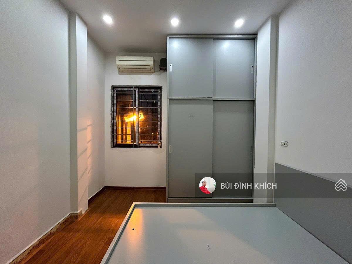 Bán nhà Định Công Thượng, phân lô, ô tô đỗ cổng, 42m2 - 4 Tầng - 5 Ngủ -Chỉ 7.6 tỷ có TL