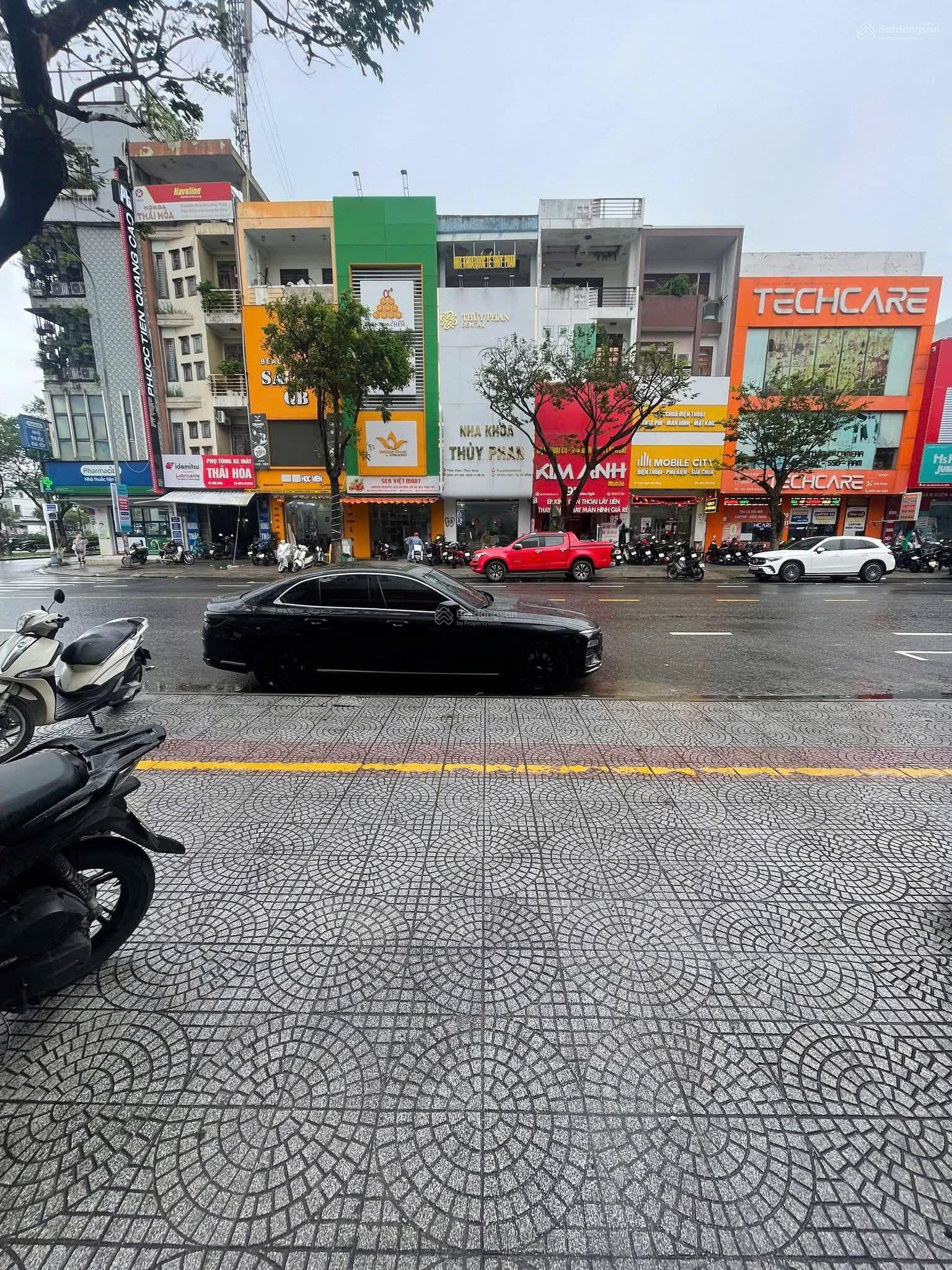 Nhà mặt tiền đường 15 Hàm Nghi. Cạnh Nguyễn Văn Linh. S= 172m2 (9x19) Giá: 47 tỷ