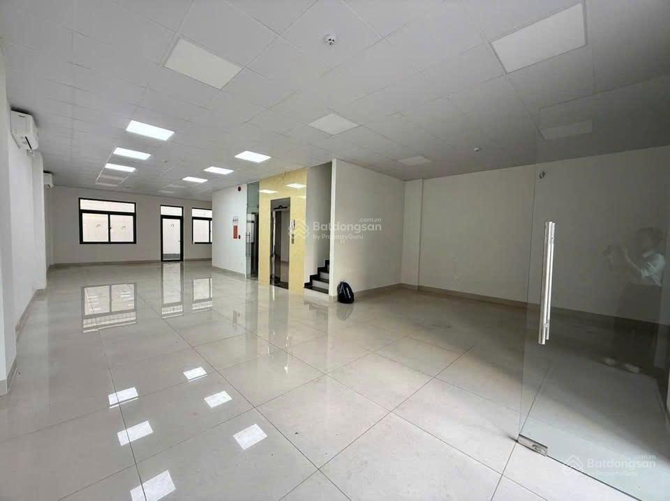 Cho thuê tòa nhà siêu VIP đường nhánh Trần Não, Phường An Khánh 3 tầng chỉ 82 triệu/ tháng