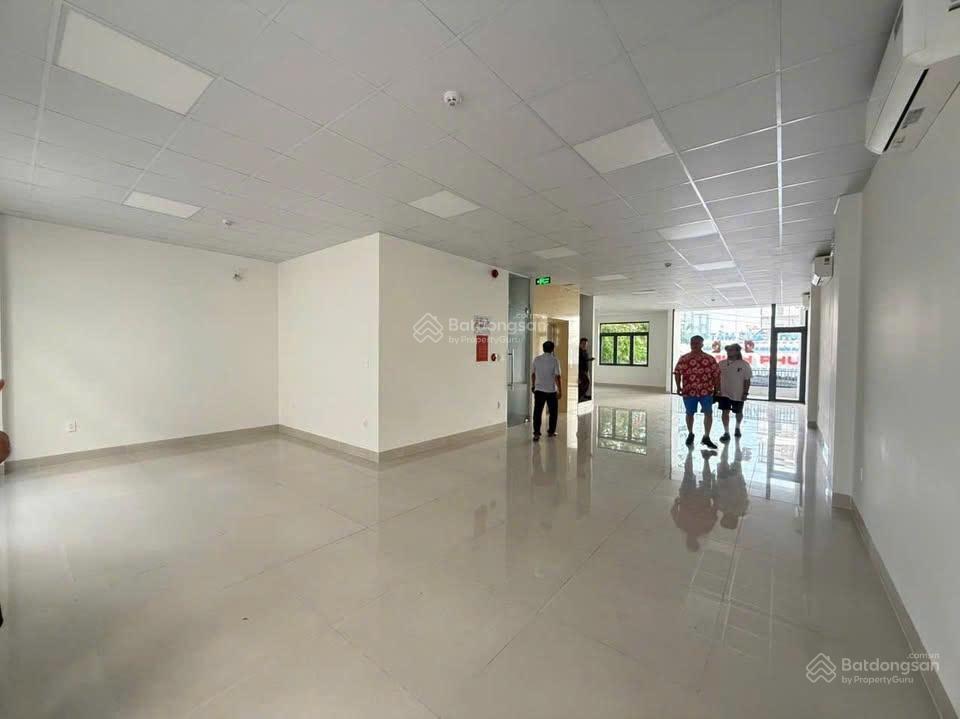 Cho thuê tòa nhà siêu VIP đường nhánh Trần Não, Phường An Khánh 3 tầng chỉ 82 triệu/ tháng
