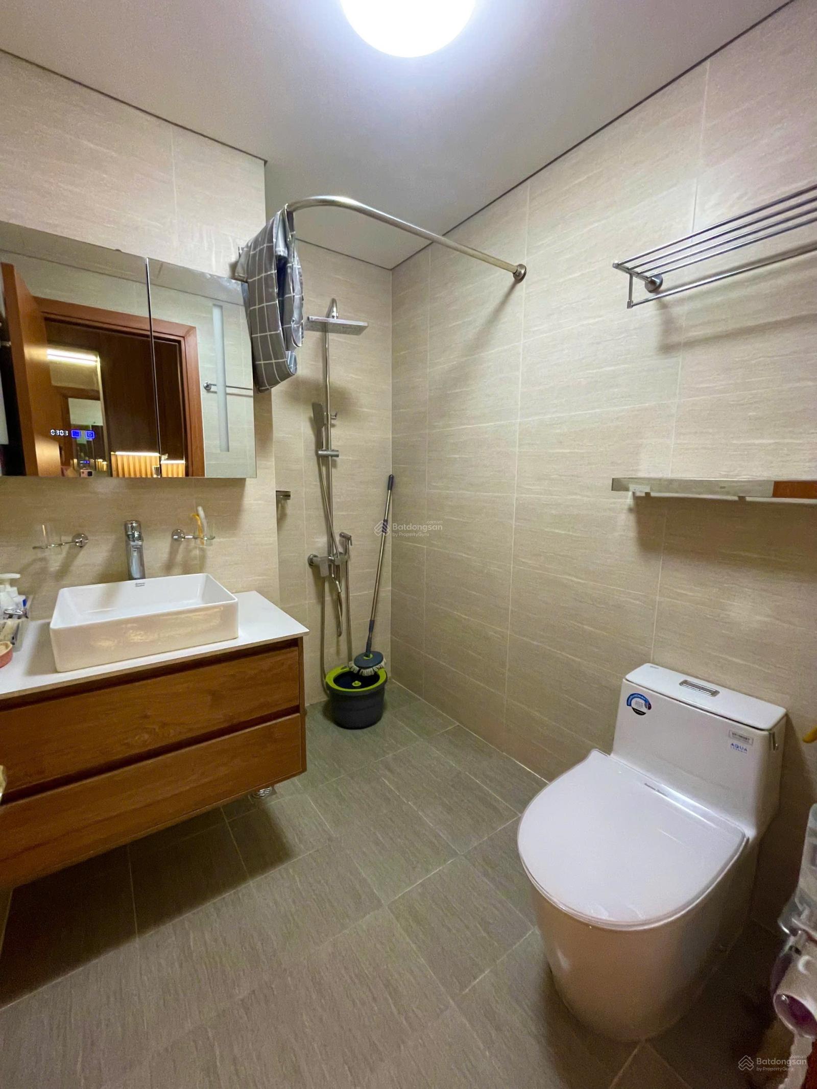 BÁN CHCC TẦNG ĐẸP, NHÀ ĐẸP TẠI TRẦN QUÝ KIÊN 50M2, 1N, 1k TẦNG ĐẸP SẴN Ở, VUÔNG VẮN