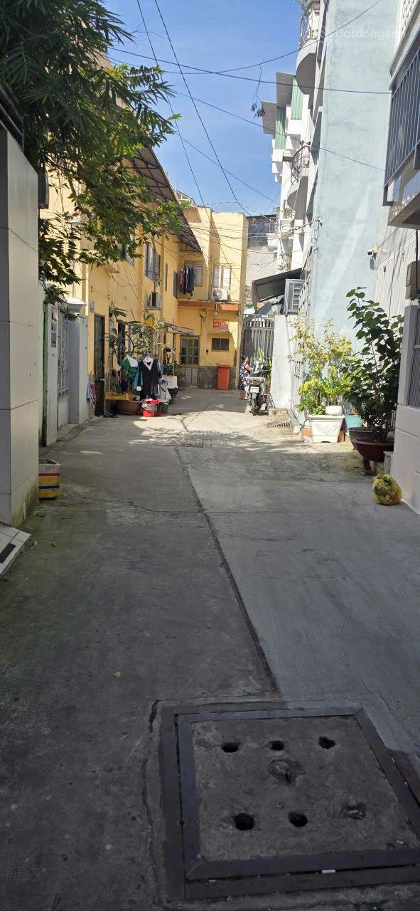 Nhà 3 tầng ngay chợ nhỏ Tân Phước gần nhà thờ hầm khu ẩm thực Nguyễn Thị Nhỏ, giá 2.5 tỷ