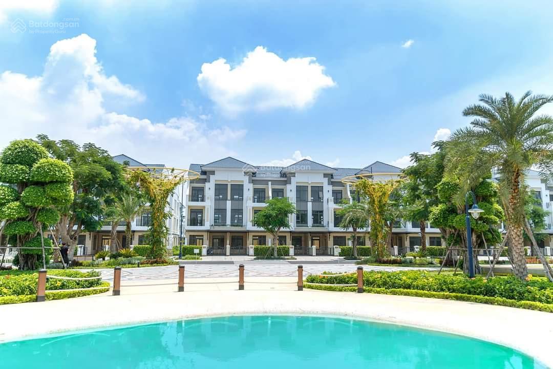 Bán nhà phố Verosa Park. Liên hệ Tấn Giàu 0909 121 ***