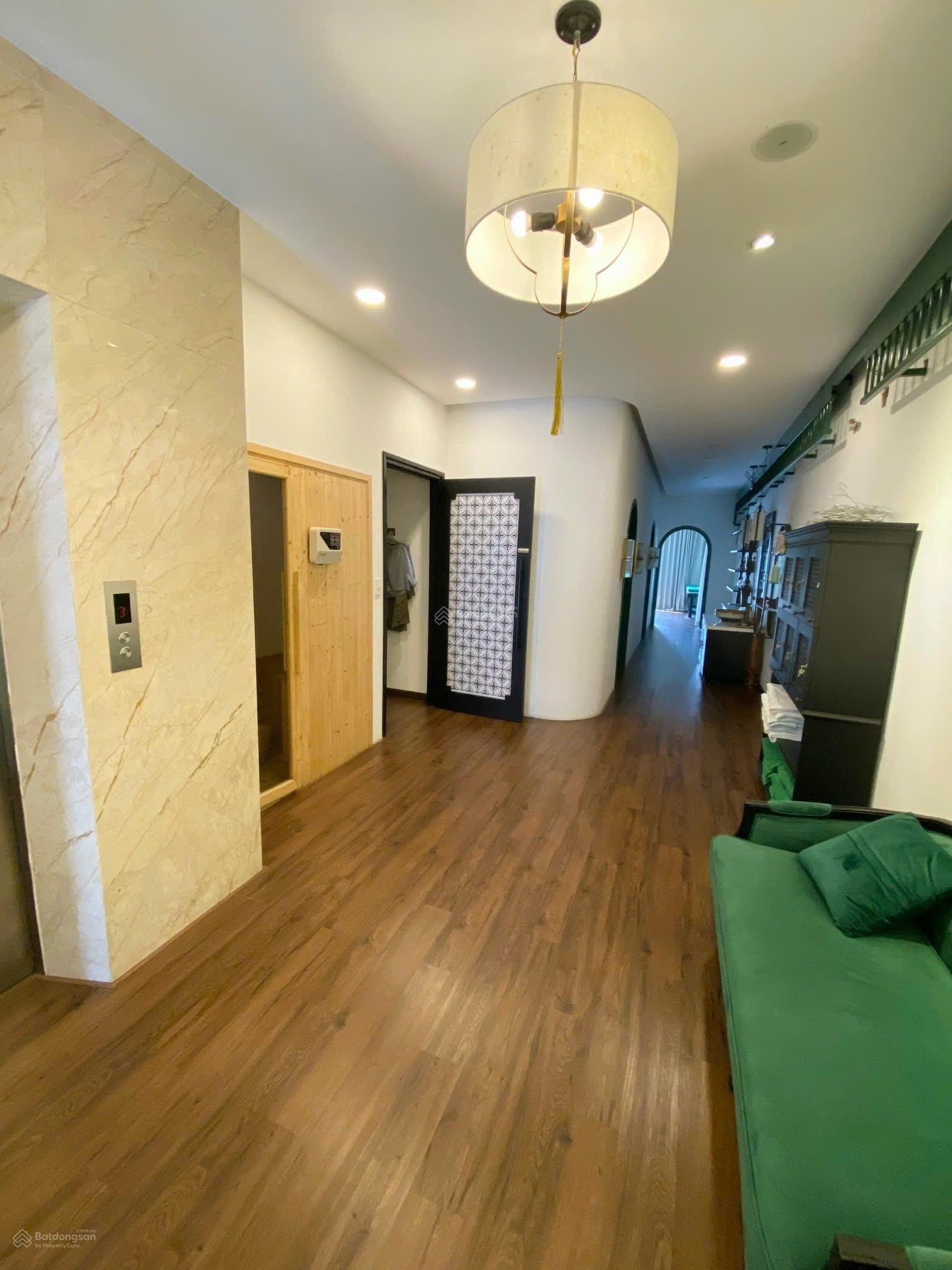 NHÀ 1 HẦM 4 LẦU SÂN THƯỢNG CẠNH BECAMEX TOWER