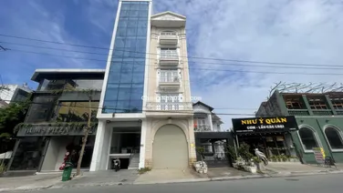 NHÀ 1 HẦM 4 LẦU SÂN THƯỢNG CẠNH BECAMEX TOWER