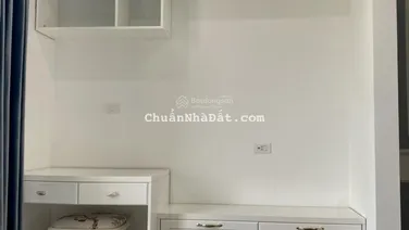 Cho thuê nhanh căn hộ 3 ngủ 146m đầy đủ nội thất tầng trung cao view thoáng đẹp 30 triệu/tháng.