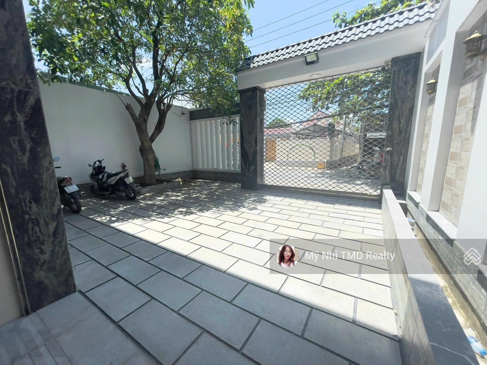 Bán tòa nhà căn hộ dịch vụ mới Lê Văn Thịnh Quận 2, 5 tầng, 202m2, 21 phòng. LH Nhi 0772 614 ***