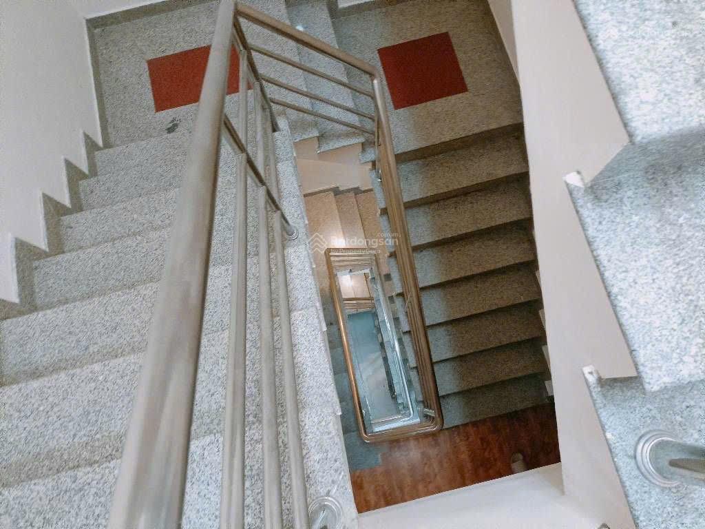 Bán căn hộ dịch vụ, mặt tiền đường trong khu dân cư bình hưng. DT 4x24m xây 4 lầu, thu nhập 45tr