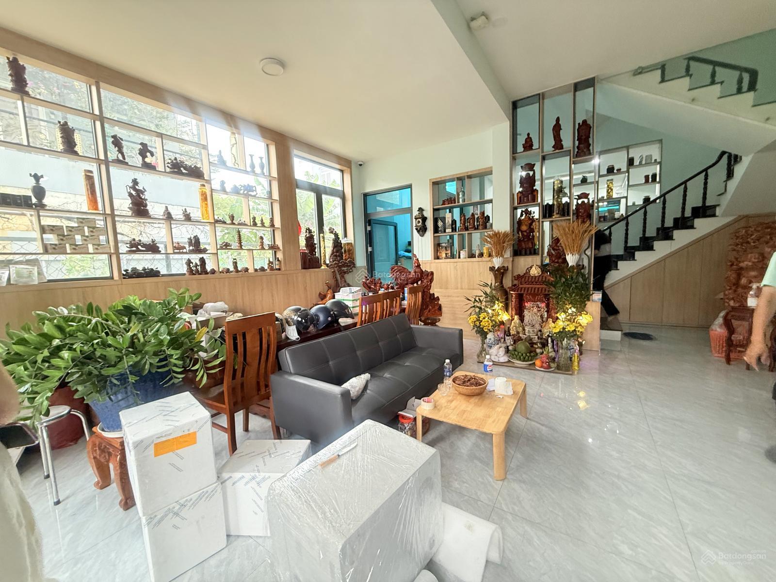 Nhà phố Đường Phạm Trọng Cầu, KDC Gia Hoà, Phước Long B, Quận 9. DT: 133m2/ Giá bán 18.3 tỷ