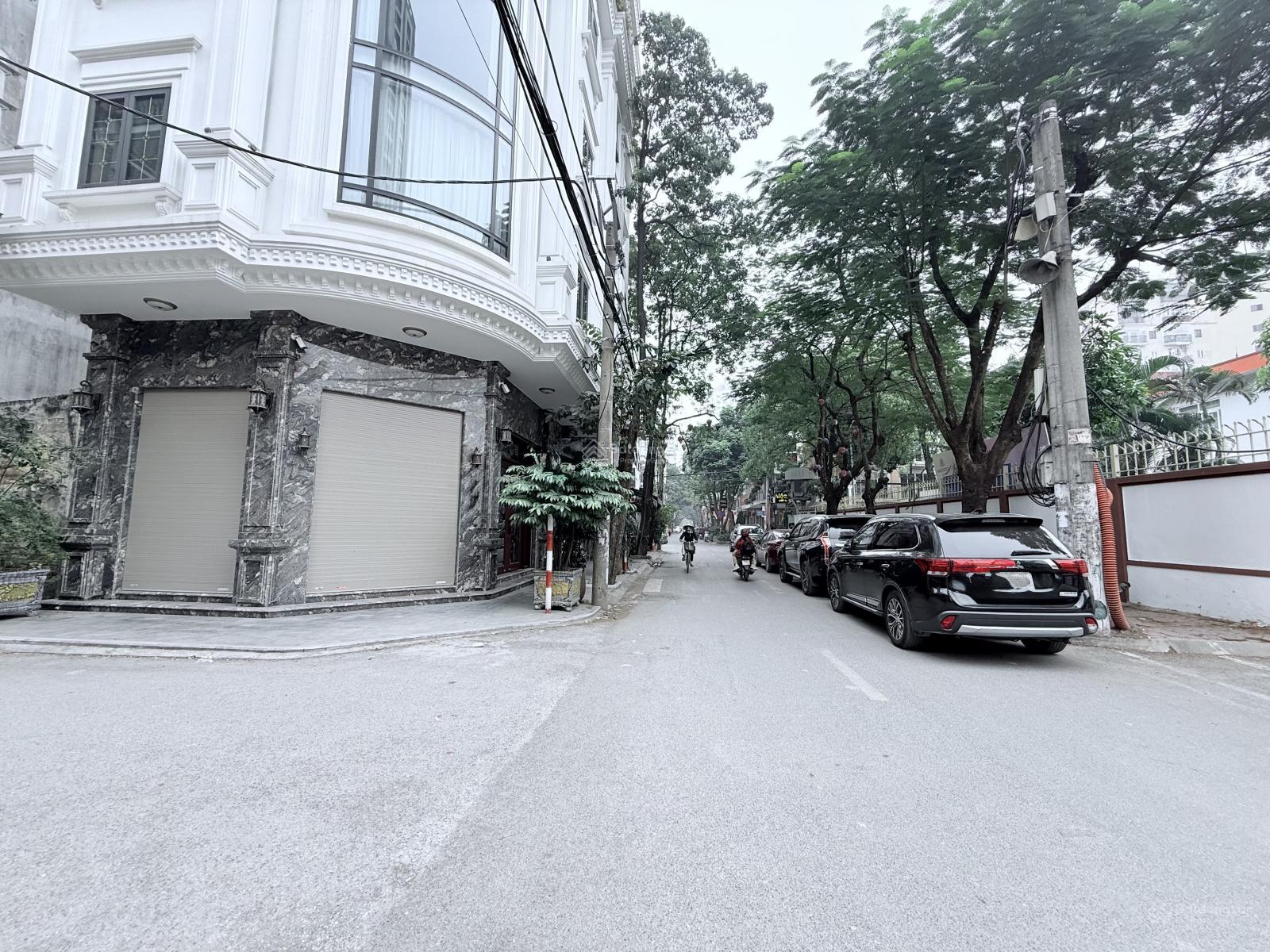 Cho thuê nhà Nghĩa Đô, 80m2, lô góc, đối diện cổng trường, 50Tr