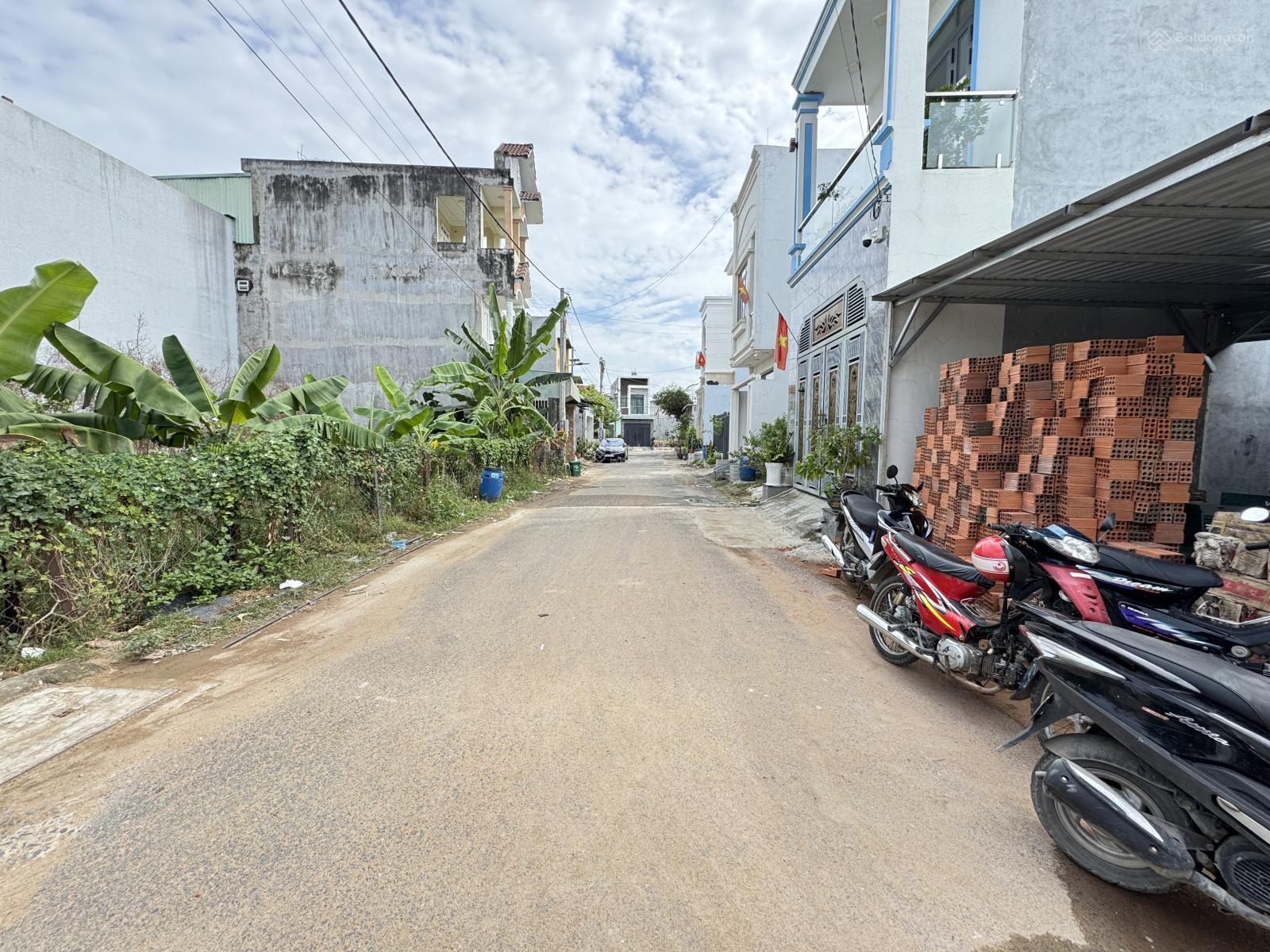 Chủ gởi bán đất KDC Hoá An, 4,2x15=63,6m2, sổ riêng, thổ cư 100%, đường 6m, gần vong xoay Cầu Hang