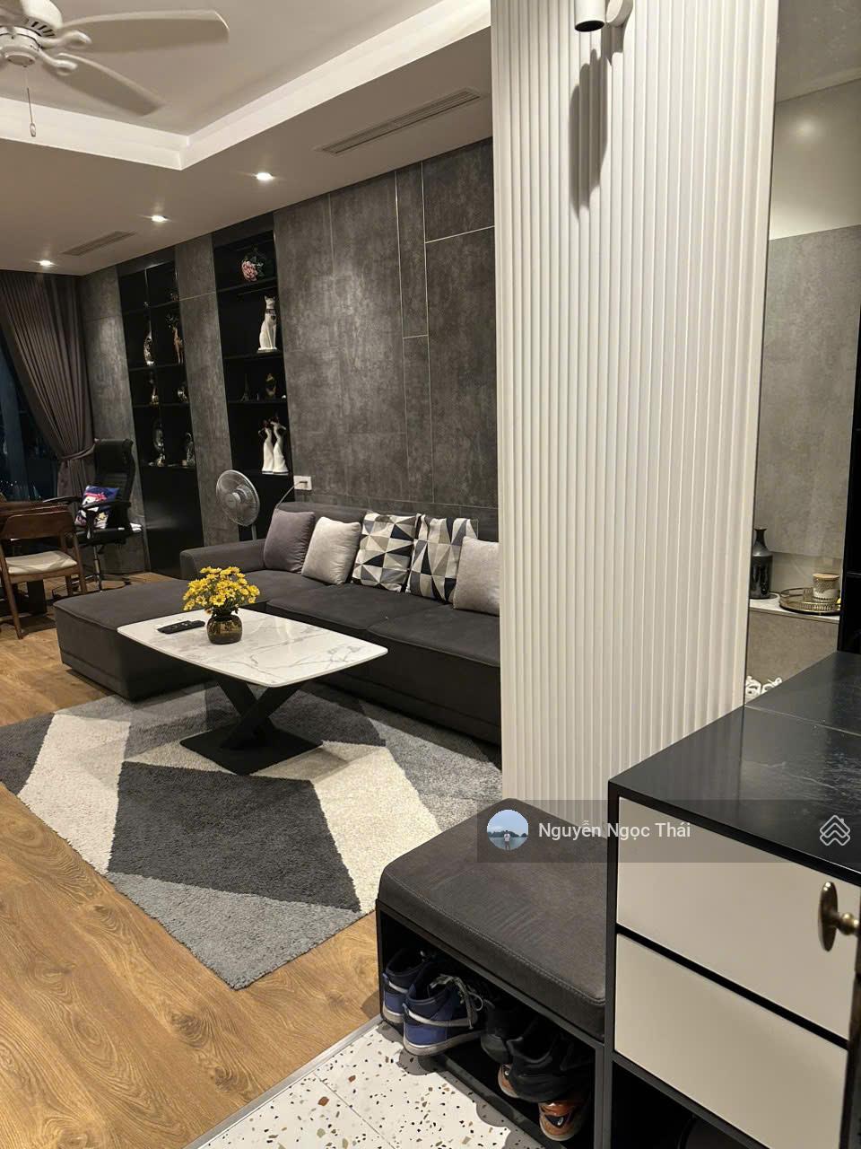 (Giá chuẩn) bán căn 3PN - 2WC 99m2, đủ nội thất, sổ đỏ, có slot ô tô. Giá 11,5 tỷ Handi Resco