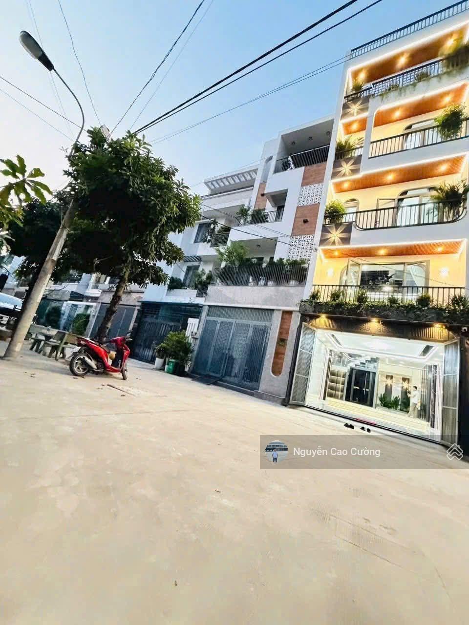 Nhà đẹp đón Tết, ngang 5x17m siêu to, đường rộng 12m, thang máy 450kg đường Tô Ngọc Vân, Q12 Nhà đẹp đón Tết, ngang 5x17m siêu to, đường rộng 12m, thang máy 450kg đường Tô Ngọc Vân, Q12