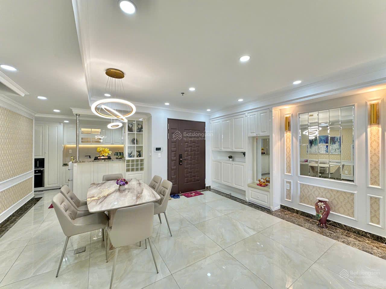 Cho thuê căn căn hộ Cosmo City, 128m2, 3PN, 2WC, full nội thất xịn xò, giá 24 triệu/tháng Cho thuê căn căn hộ Cosmo City, 128m2, 3PN, 2WC, full nội thất xịn xò, giá 24 triệu/tháng