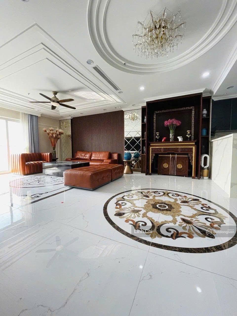 Lancaster 20 Núi Trúc, căn hiếm, 168m2, 3 ngủ, nội thất đầy đủ. Liên hệ: 0946 116 ***