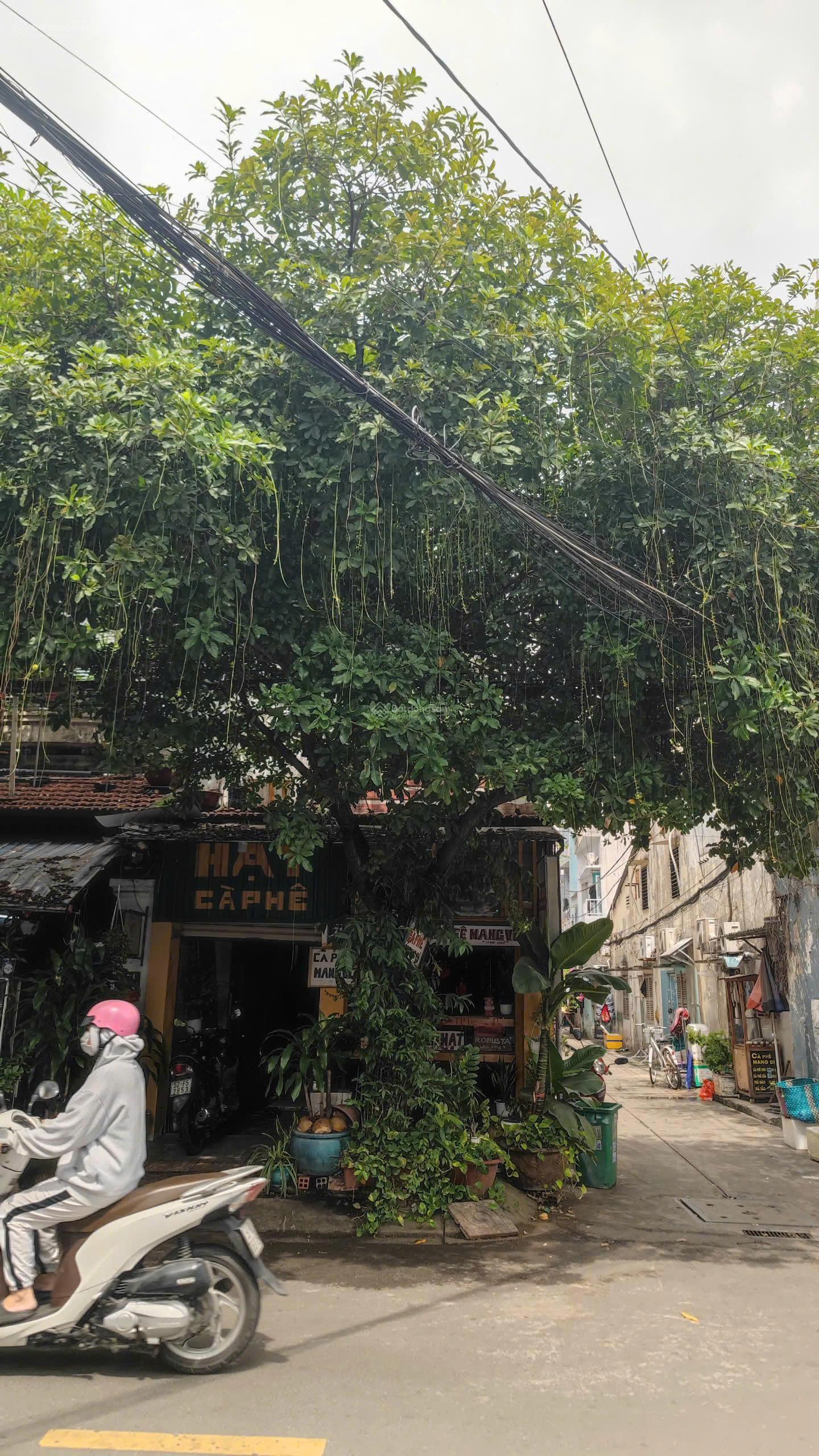 Căn góc 4 tầng mới xây (4x18m). Khu sang trọng, đối diện Etown Cộng Hòa - 15,5 tỷ còn thương lượng