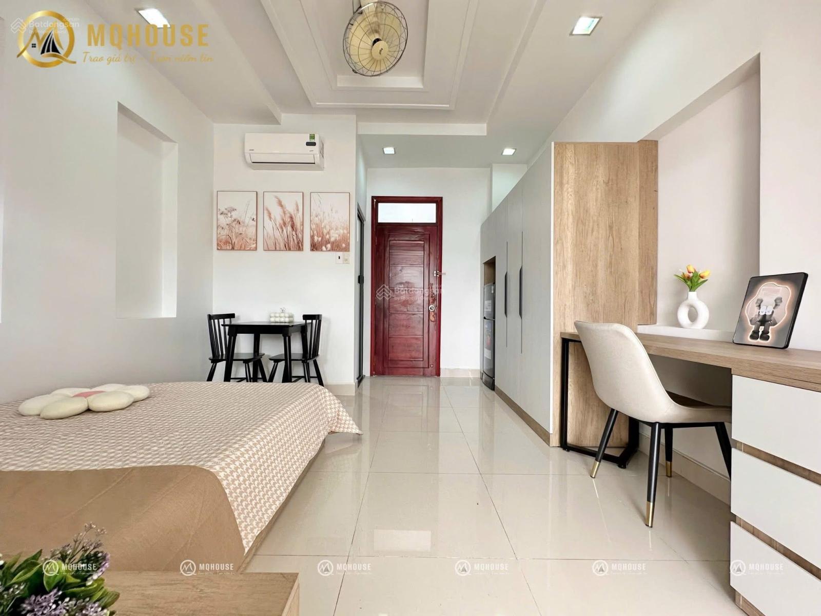 Cho thuê căn hộ ban công lớn - tách bếp - giặt riêng - ngay khu Tân Sơn Nhì, Tân Phú - 0703 992 ***