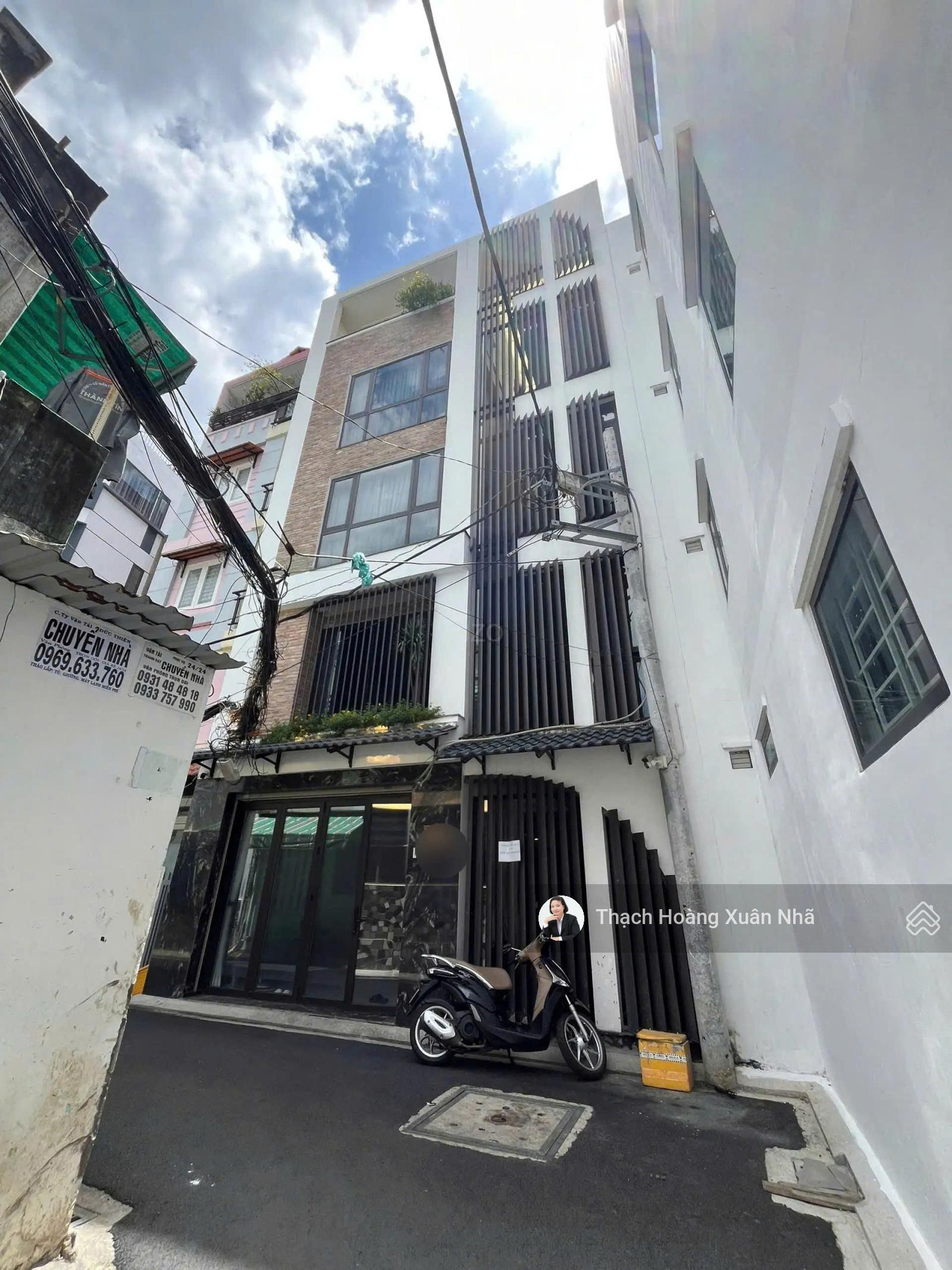 Giảm gần 2 tỷ bán gấp HXH Hoàng Văn Thụ, PN - 7,45 x 13,5m- 5 tầng + thang máy- 19,7 tỷ còn 17,5 tỷ