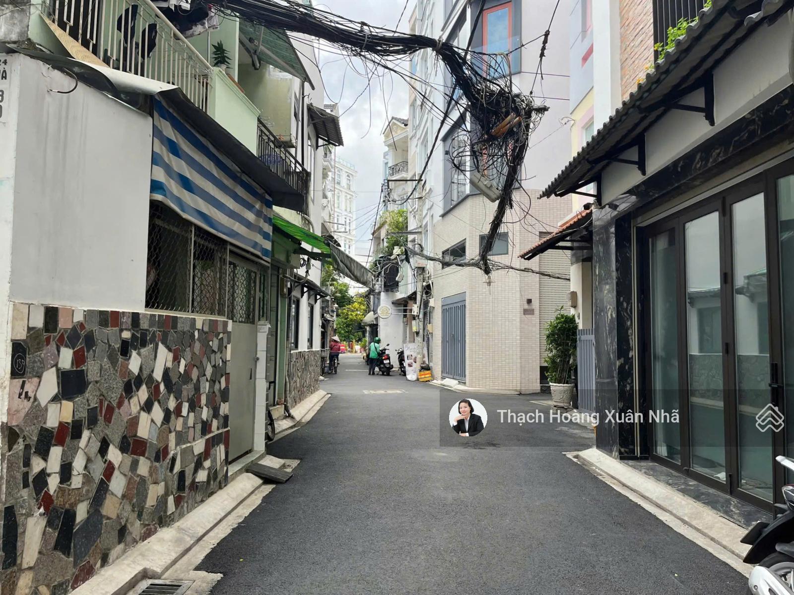 Giảm gần 2 tỷ bán gấp HXH Hoàng Văn Thụ, PN - 7,45 x 13,5m- 5 tầng + thang máy- 19,7 tỷ còn 17,5 tỷ