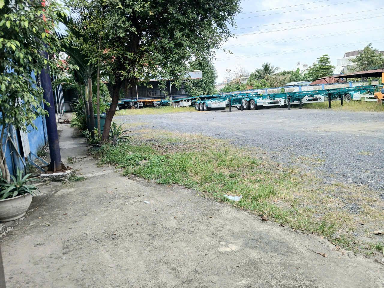 Cho thuê mặt bằng kho bãi , mặt tiền đường Quốc Lộ 1A , Quận 12 , DT: 2,700m2