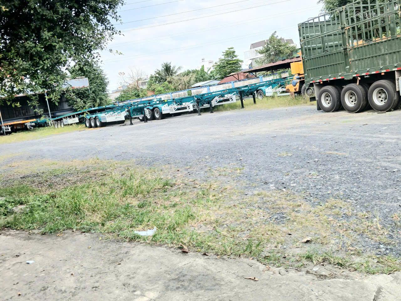 Cho thuê mặt bằng kho bãi , mặt tiền đường Quốc Lộ 1A , Quận 12 , DT: 2,700m2