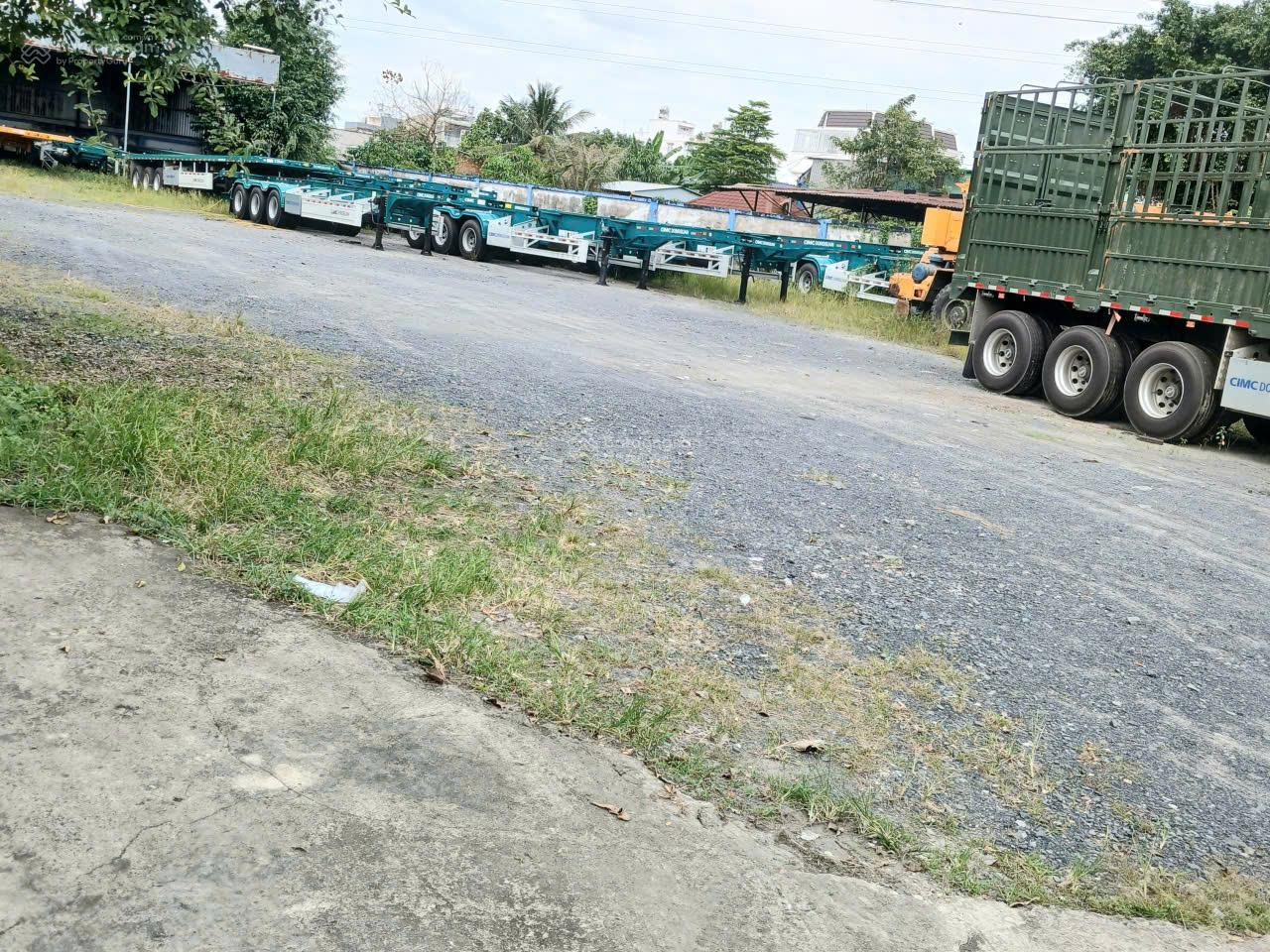 Cho thuê mặt bằng kho bãi , mặt tiền đường Quốc Lộ 1A , Quận 12 , DT: 2,700m2