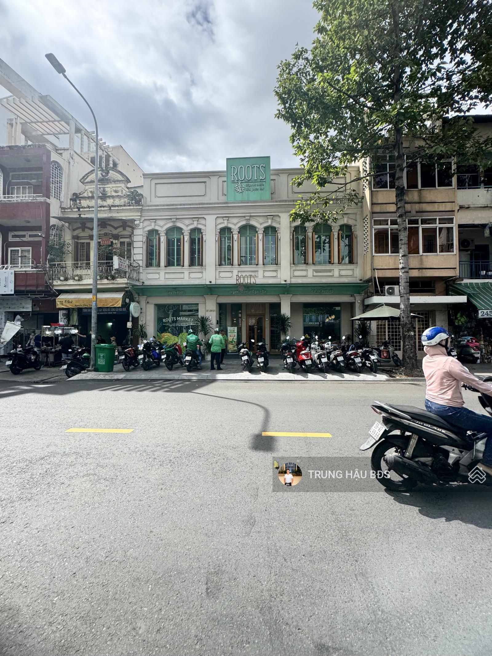 Giảm 20 tỷ bán gấp nhà MT Yersin Quận 1 - DT 10 x 18m - Công nhận 180m2 - 3 tầng - Giá 79 tỷ