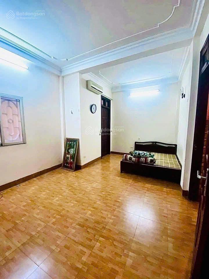 Cho thuê nhà riêng tại Nguyễn Văn Lộc, 13,5 triệu, 45 m2, 4PN, 5 tầng, view đẹp Cho thuê nhà riêng tại Nguyễn Văn Lộc, 13,5 triệu, 45 m2, 4PN, 5 tầng, view đẹp