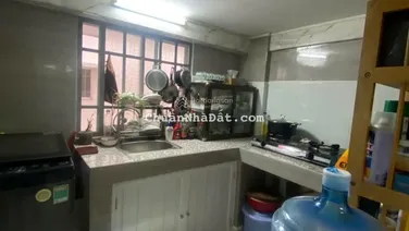 Chung cư Đồng An 2, lầu 1 giá : 315 triệu. Kế Becamex Hòa Lợi. Thuê 2,4 tr/th , toàn quốc mua được