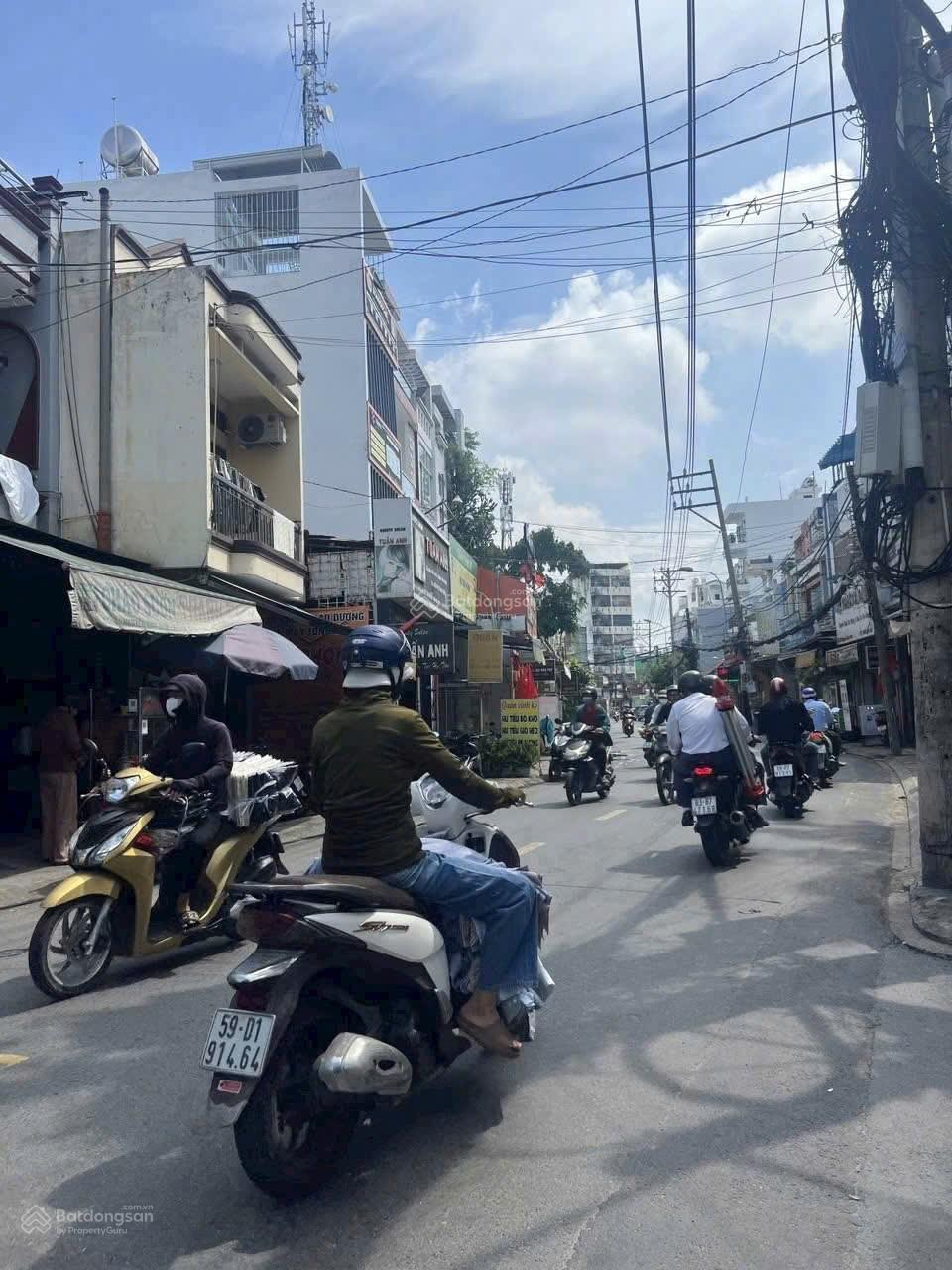 Cần bán gấp căn MTKD sầm uất ngay Phạm Phú Thứ và Võ Thành Trang Cần bán gấp căn MTKD sầm uất ngay Phạm Phú Thứ và Võ Thành Trang