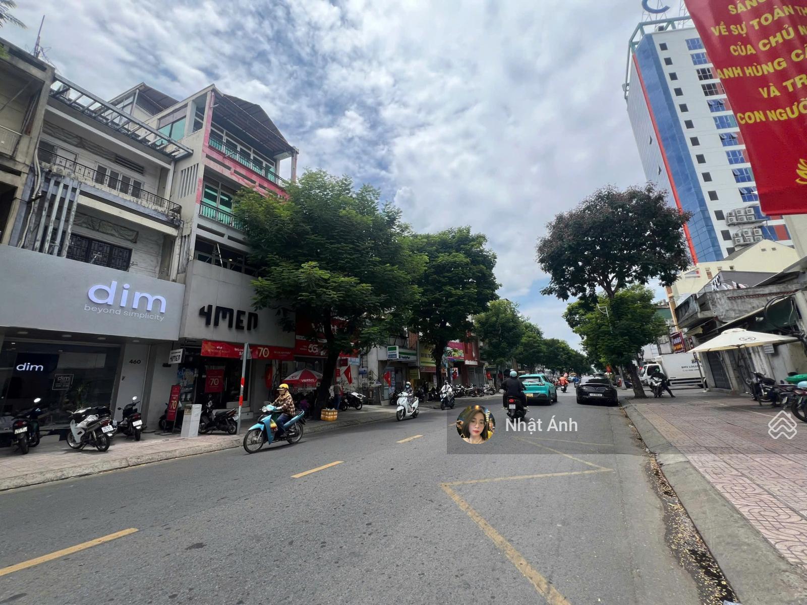 Bán nhà đường C18 - Khu K300 - Tân Bình - 8.6mx16m - Nhà 3 tầng đang cho thuê. Giá 25 tỷ