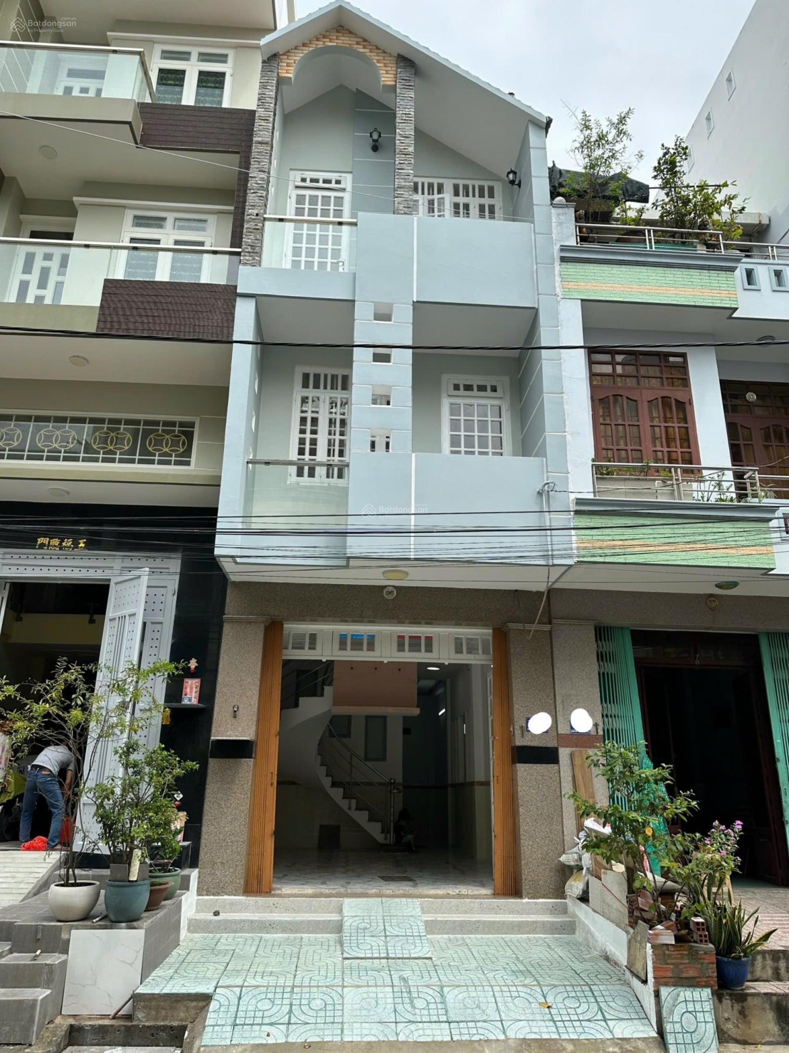 Bán nhà mặt tiền nội bộ khu bình Phú 2 Quận 6