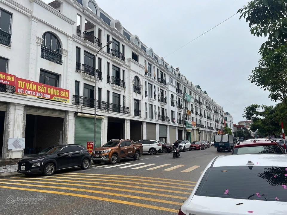 Bán nhà 4 tầng mới tinh đối diện công viên Phúc Thành Bần Mỹ Hào giá rẻ