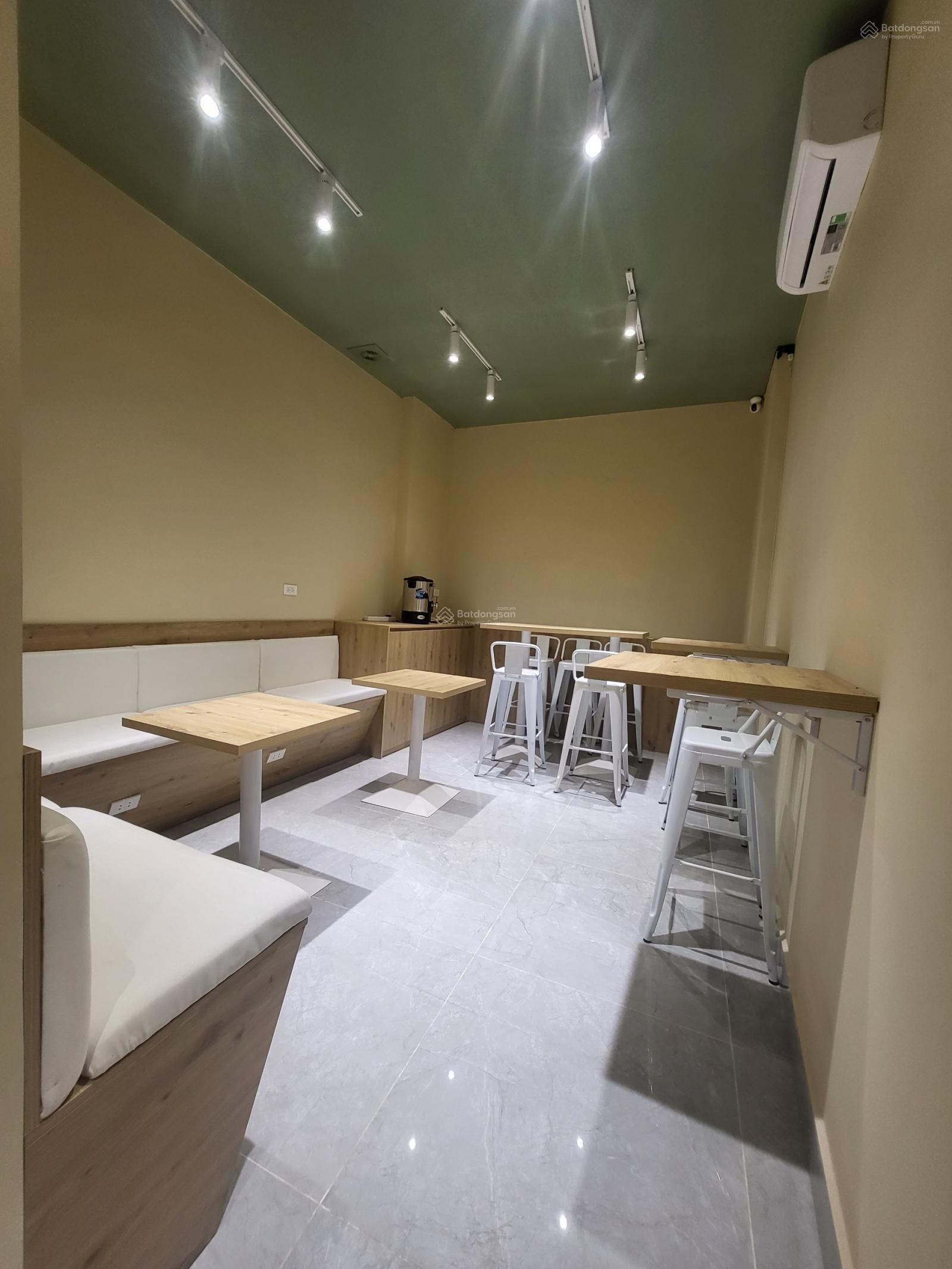 Cho thuê tầng 1 DT 50m2 thuộc tòa nhà 5tầng mặt phố Trung Liệt giáp phố Thái Hà tiện kinh doanh, CH