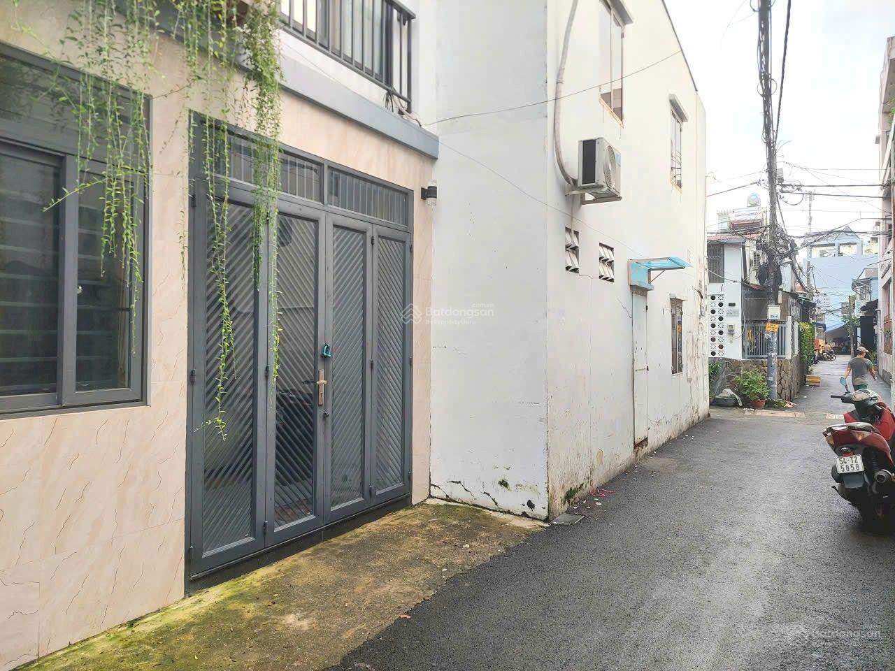 Nhà 2 lầu 22.5m2 hẻm xe hơi thông, đường Phạm Văn Chiêu, ngay chợ Thạch Đà