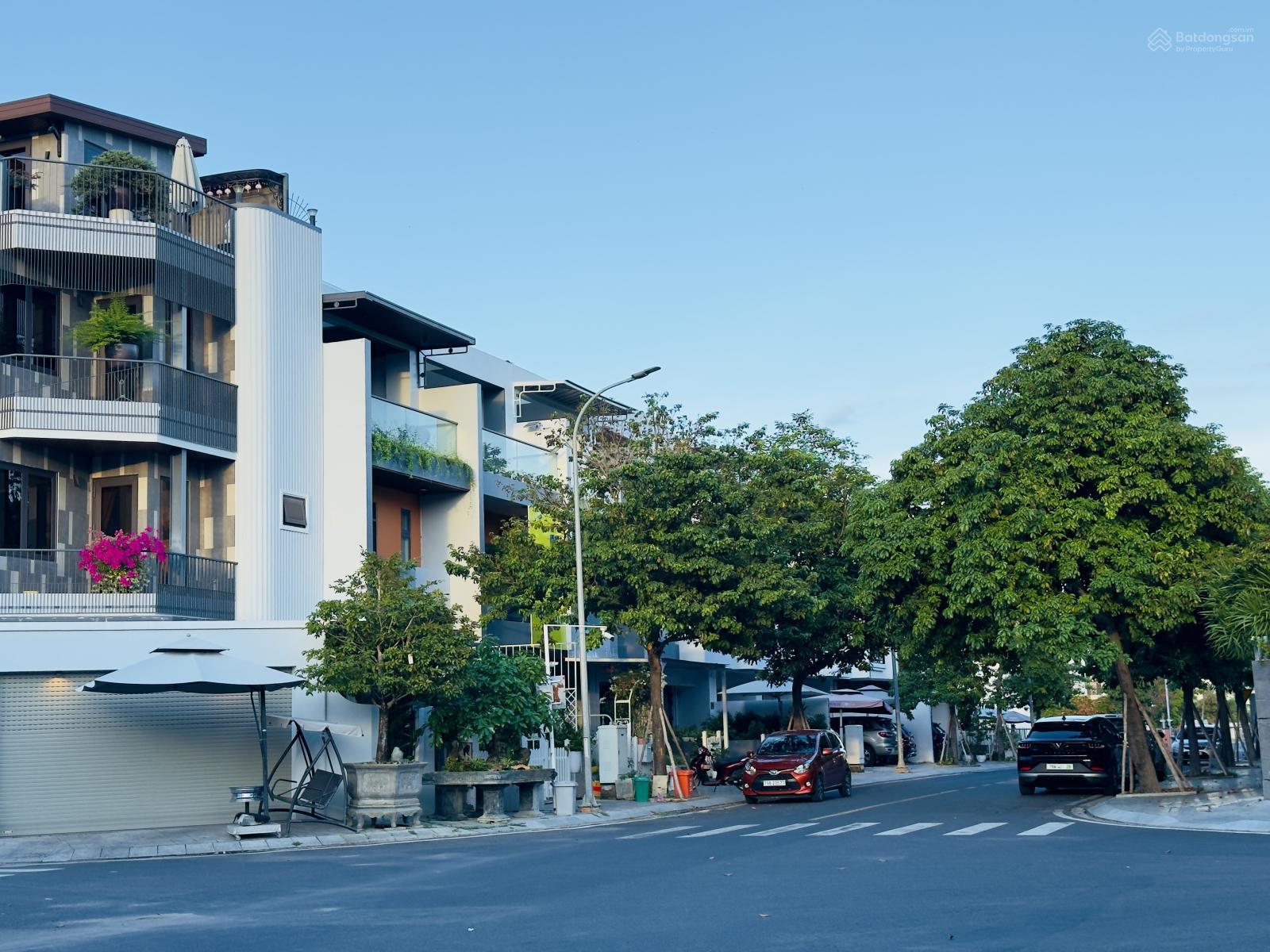 LÔ GÓC TRỰC DIỆN HỒ BƠI THE CAPELLA - GÓI 8 MỸ GIA CHỈ 55TRIỆU/M2