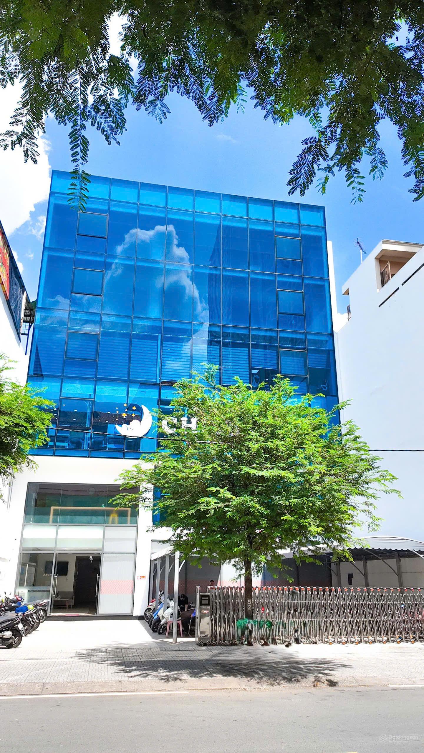 Bán nhà MT Võ Văn Tần, P5, Q3, 5 x18m, 1 trệt, 4lầu, ST, nhà đẹp, HĐ thuê 120 triệu/ tháng.41 tỷ TL