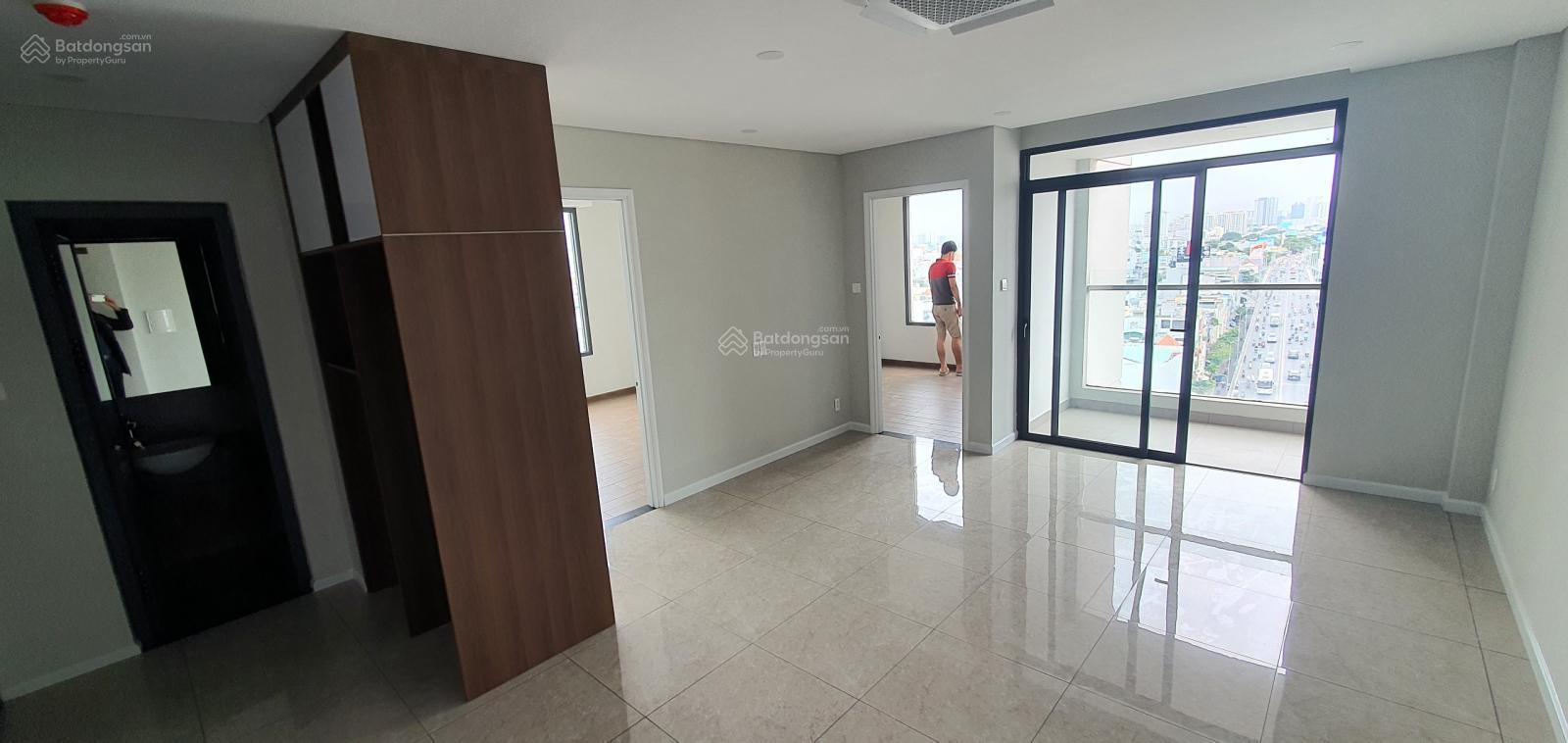 Bán chung cư Vĩnh Hội Q4 - ngay chân cầu Kênh Tẻ - 2PN 2WC 70m2 giá 6.5 tỷ. CĂN GÓC VIEW CỰC ĐẸP