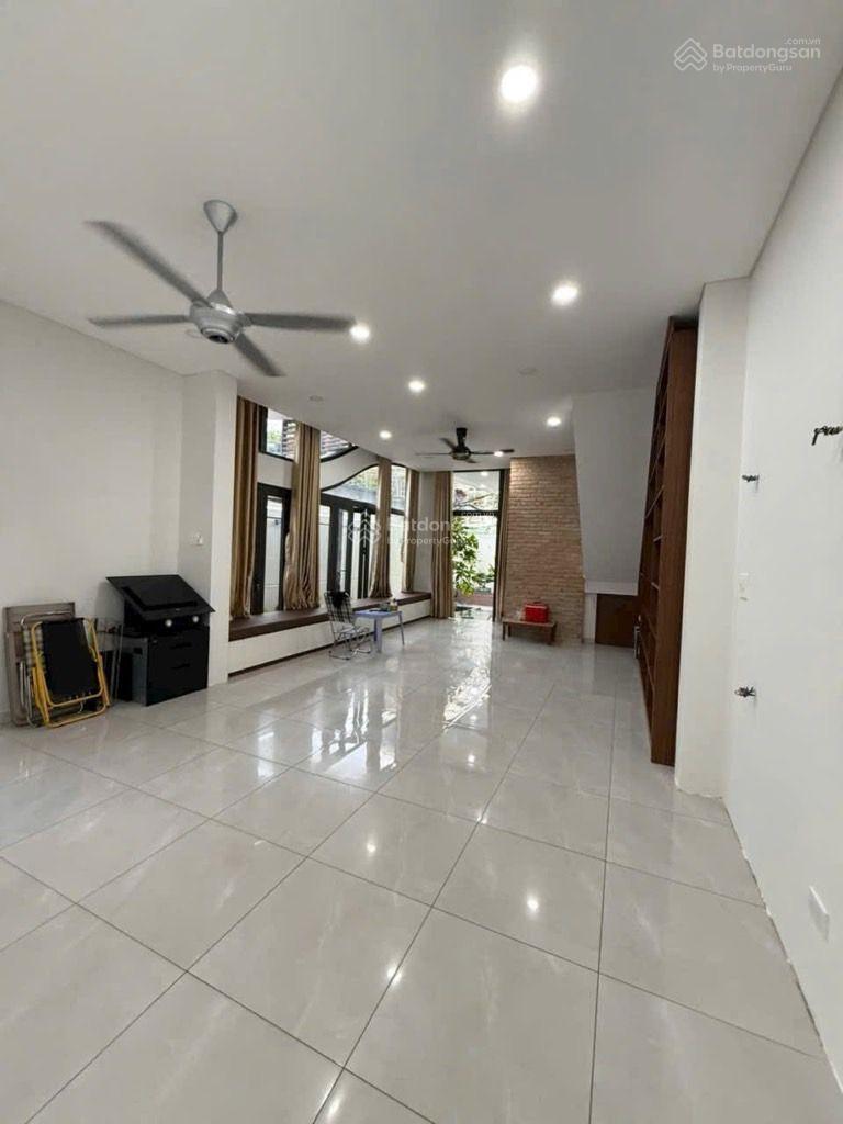 Biệt thự mini 3 tầng lô góc 2 MT, 6,6x19m, hẻm 7m, ngay Vincom Thủ Đức, Linh Chiểu, 13 tỷ