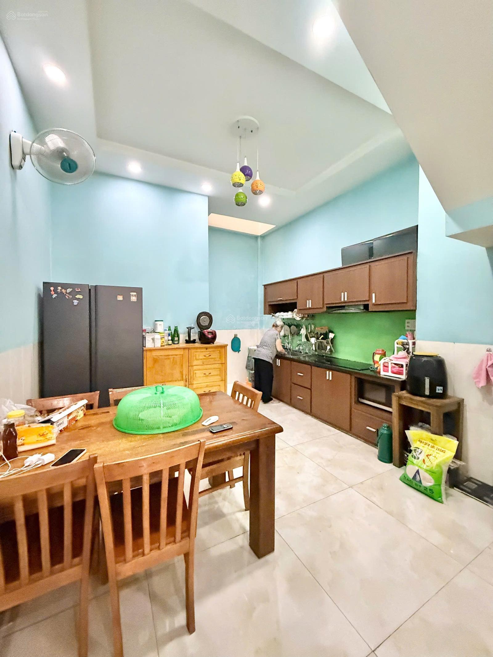 Bán nhà 1trêt 2lầu Ngay Quốc Lộ 13-Hiệp Bình Phước-Thủ Đức.Giá 7,2tỷ.Lh 0389 979 ***