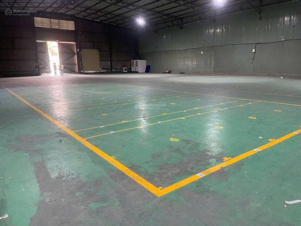 Xưởng Dĩ An 2200m2 điện ba pha đường xe cont giá 60 triệu/tháng