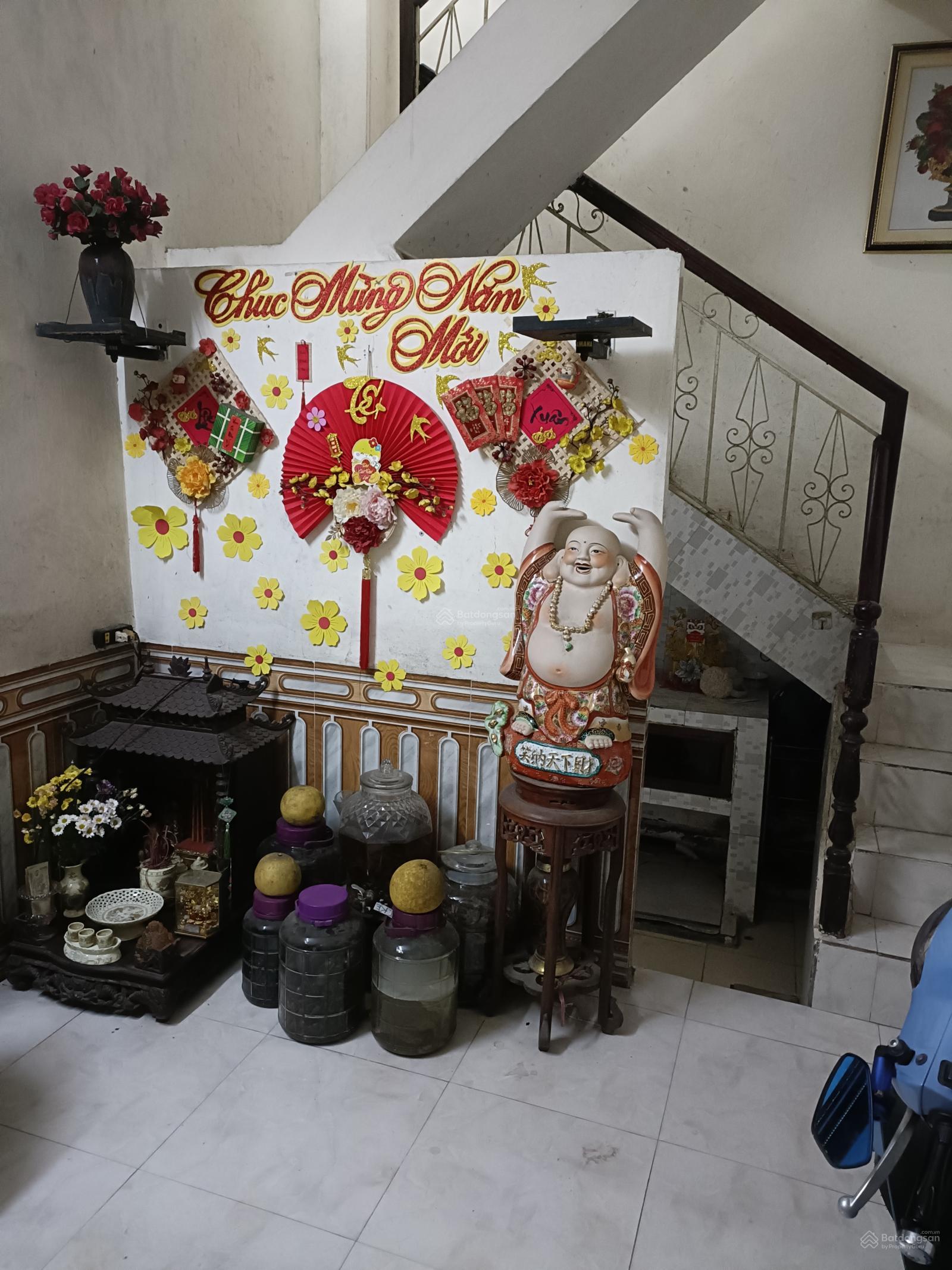 Bán nhà riêng tại Đội Cấn, Ba Đình, Hà Nội, 5,7 tỷ, 18 m2, view đẹp, giá tốt