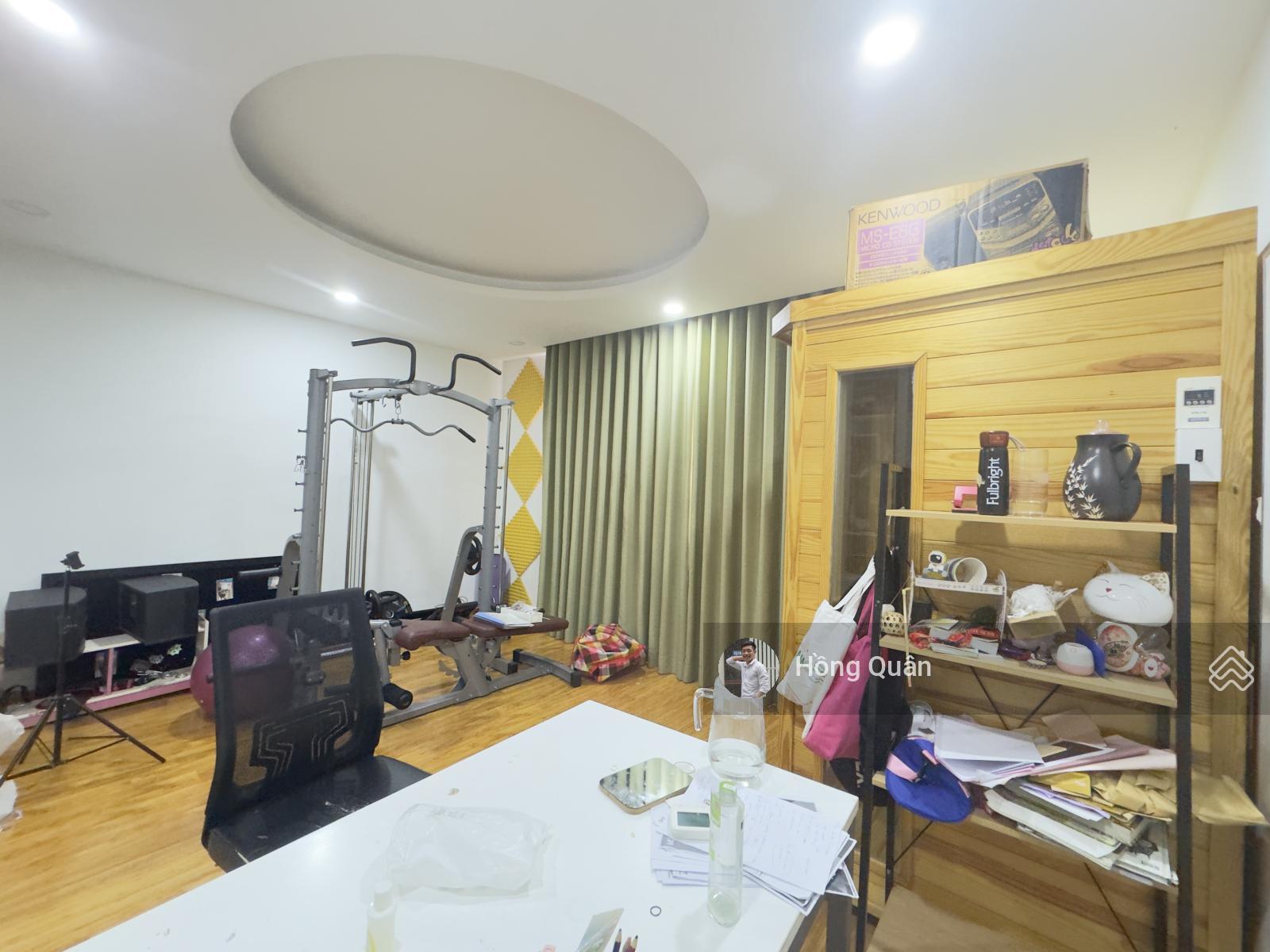 Cho thuê nhà phố khu Đảo Kim Cương, DT 5x20m. Trệt - 3 lầu - 5 phòng, có thang máy. Giá 45tr/th