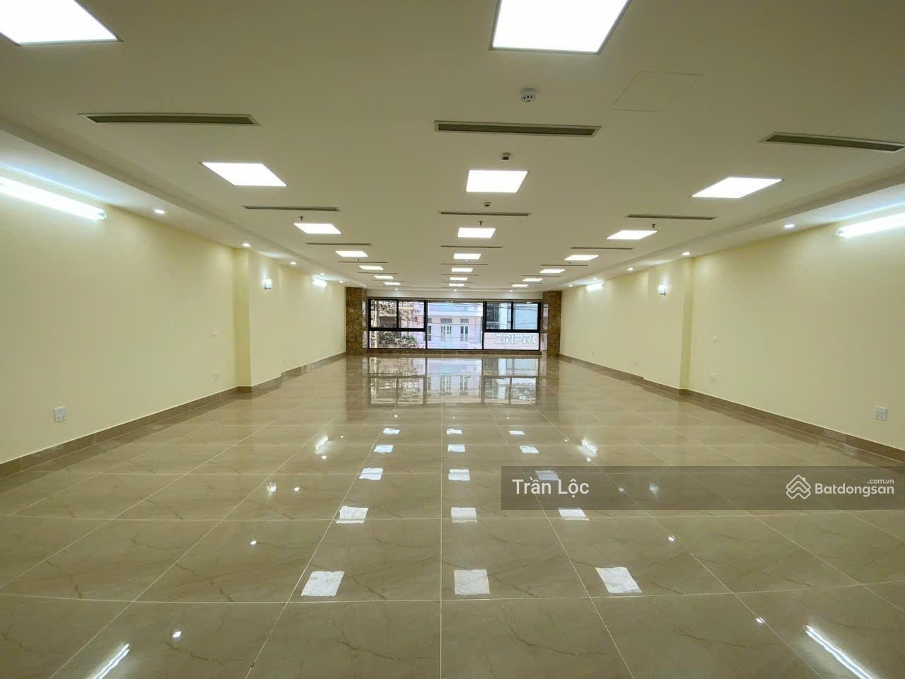 Chính chủ bán tòa văn phòng 8 tầng Văn Tiến Dũng, Đức Diễn, Phú Diễn, Bắc Từ Liêm. Giá nhỉnh 40 tỷ