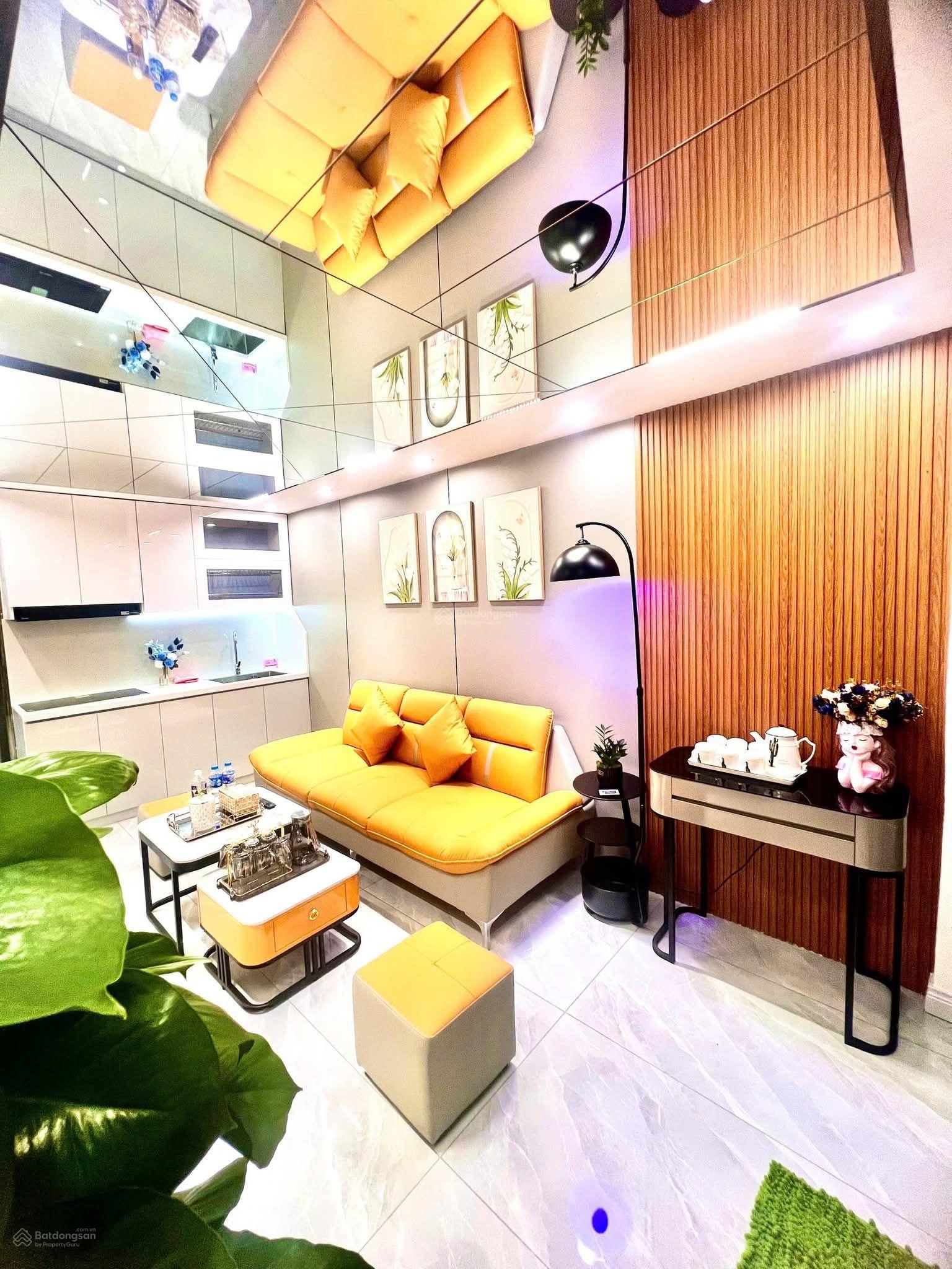 Thật 10! Phố VIP Ngọc Khánh, 6 tầng thang máy, gần ô tô, sát phố, nội thất đẹp ở ngay. Thật 10! Phố VIP Ngọc Khánh, 6 tầng thang máy, gần ô tô, sát phố, nội thất đẹp ở ngay.